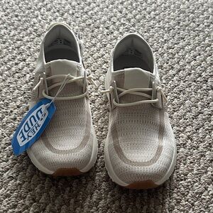 NWT Hey Dude Sirocco Women’s Shoes